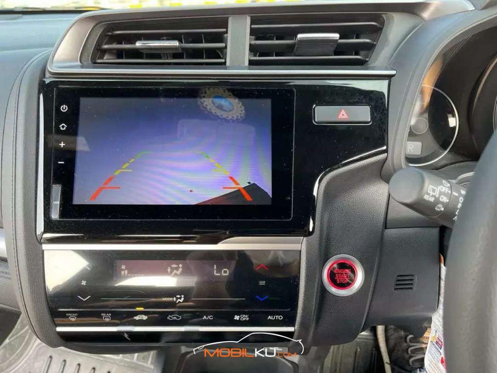 Mobil Honda Jazz 2019