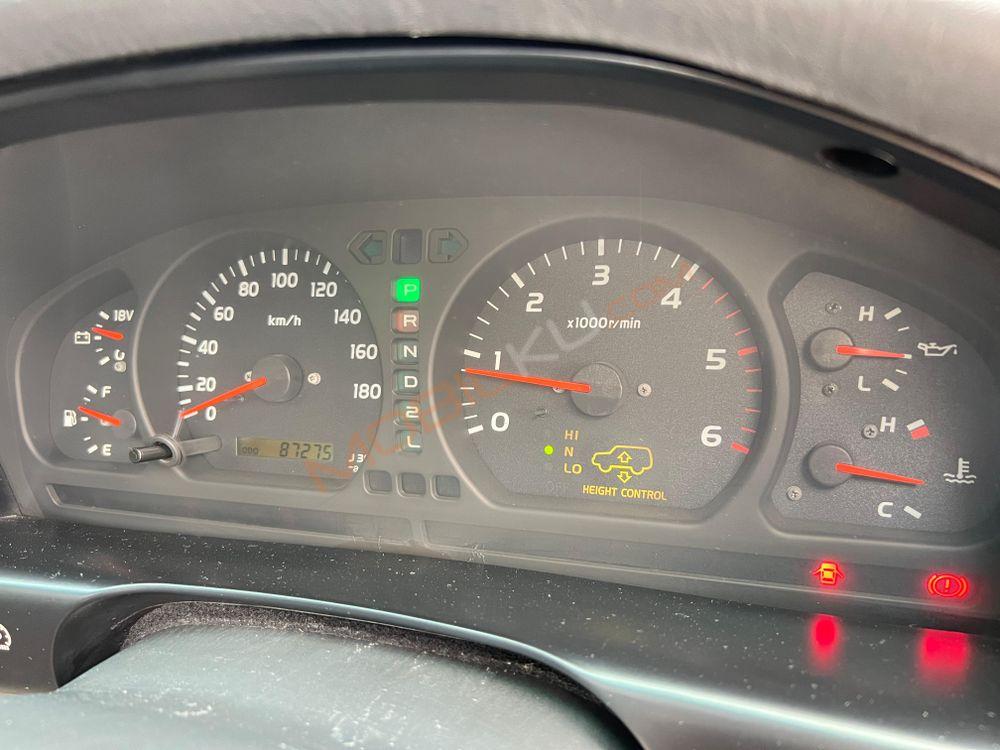 Mobil Toyota Land Cruiser 2000