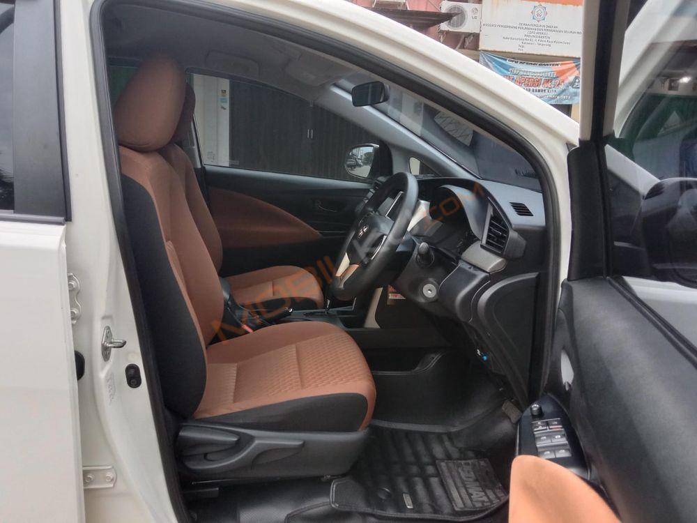 Mobil Toyota Kijang Innova 2017