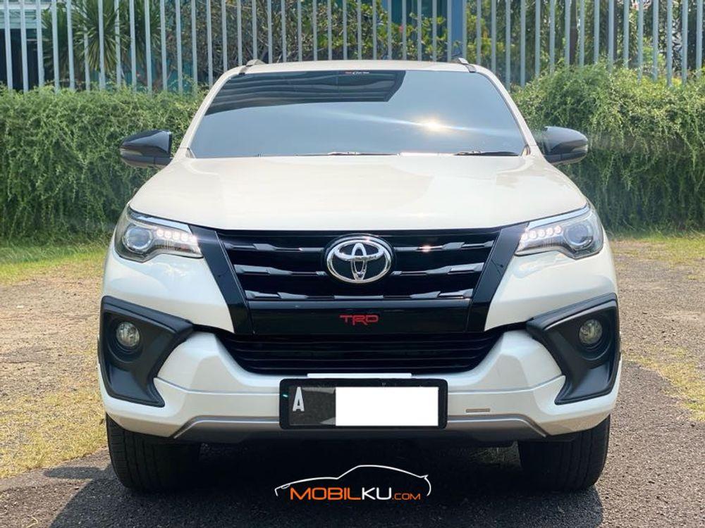 Mobil Toyota Fortuner 2018