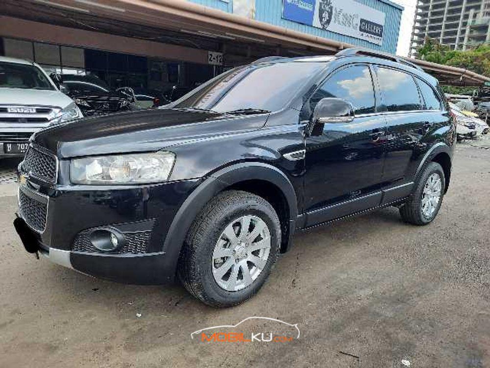 Mobil Chevrolet Captiva 2013
