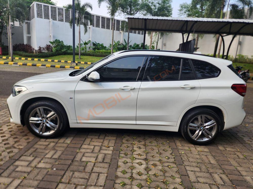 Mobil BMW X1 2022