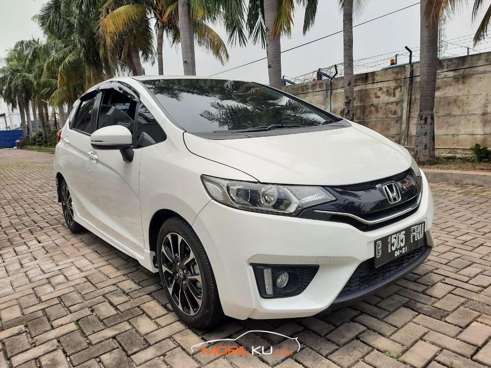 Mobil Honda Jazz 2016