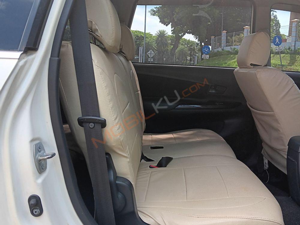 Mobil Toyota Avanza 2015