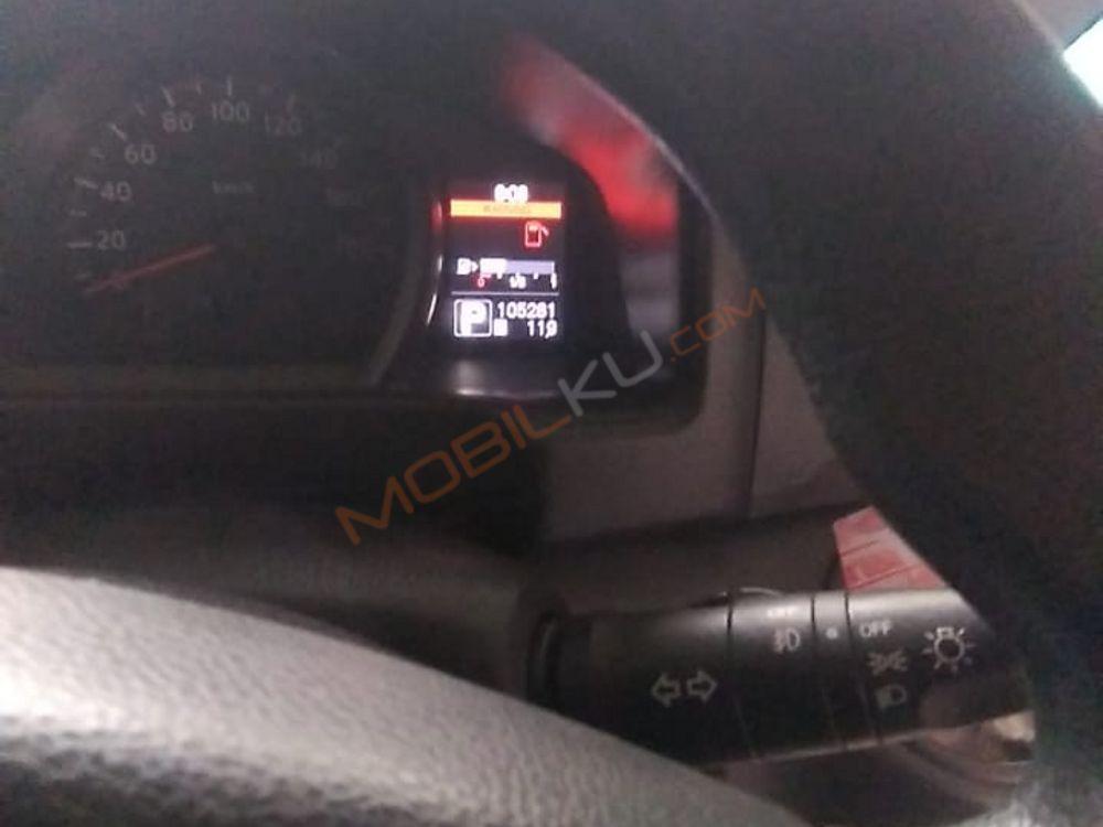 Mobil Nissan Evalia 2012