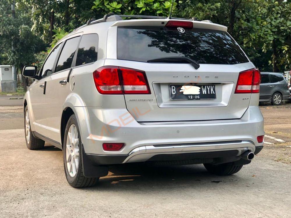Mobil Dodge Journey 2014