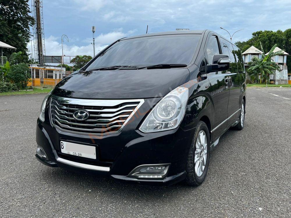 Mobil Hyundai H-1 2015