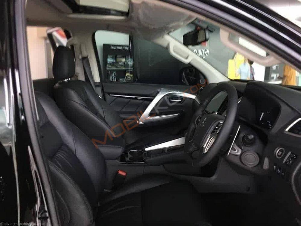 Mobil Mitsubishi Pajero Sport 2022