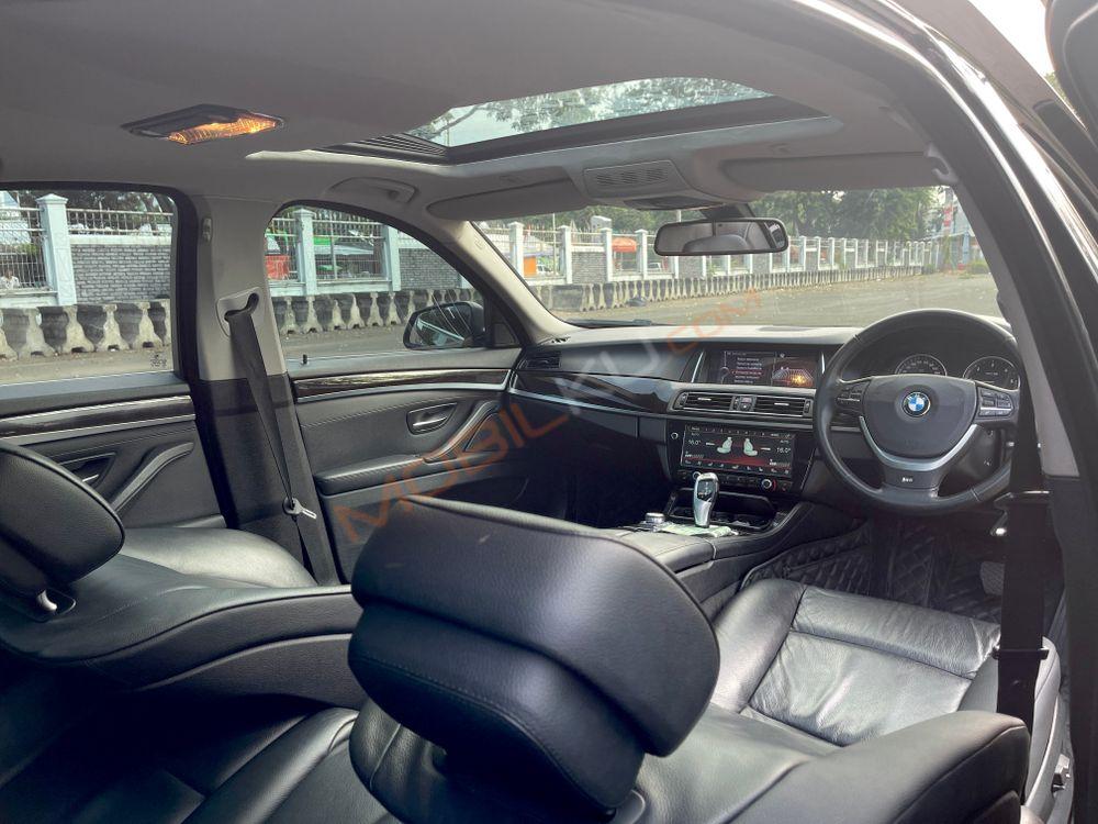 Mobil BMW 5 Series 2013