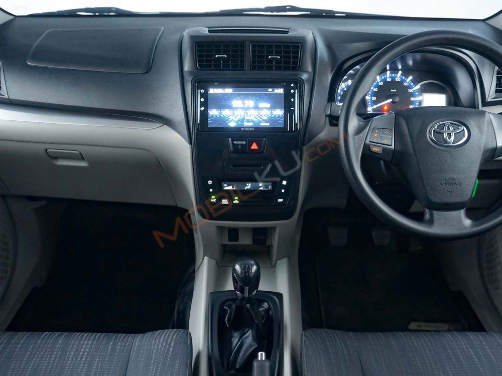 Mobil Toyota Avanza 2021