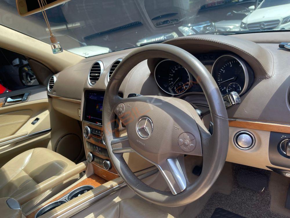 Mobil Mercedes-Benz GL 2009