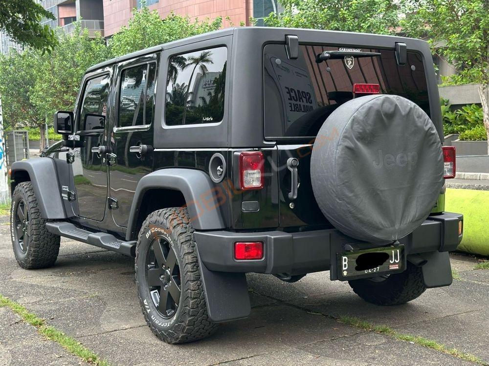 Mobil Jeep Wrangler 2011