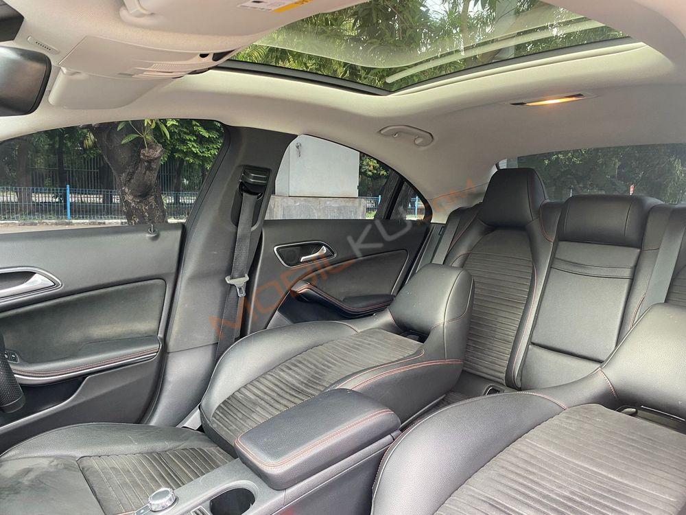 Mobil Mercedes-Benz C-Class 2018