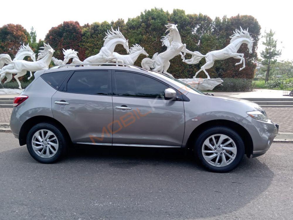 Mobil Nissan Murano 2012