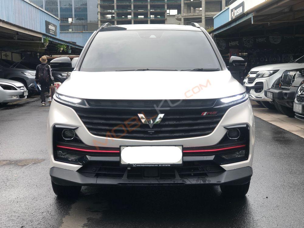 Mobil Wuling Almaz 2022