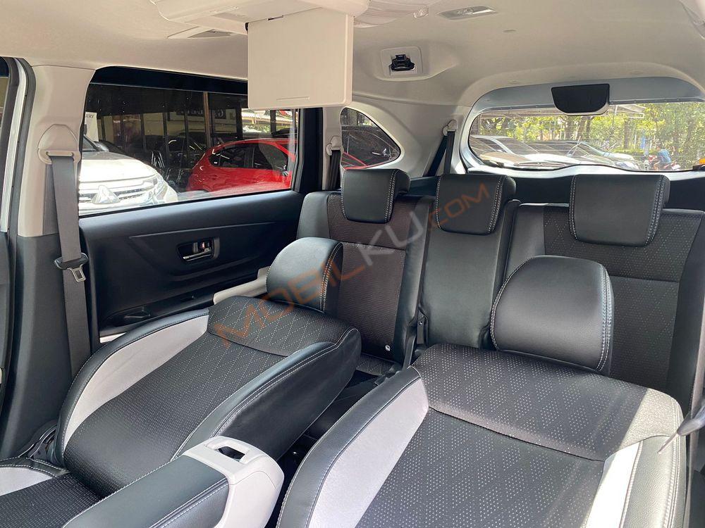 Mobil Toyota Veloz 2022