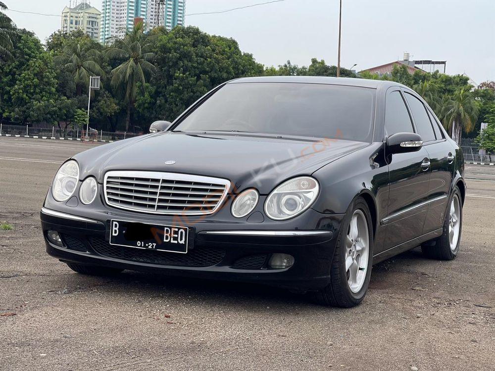 Mobil Mercedes-Benz E-Class 2006