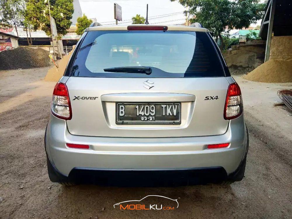 Mobil Daihatsu Terios 2014
