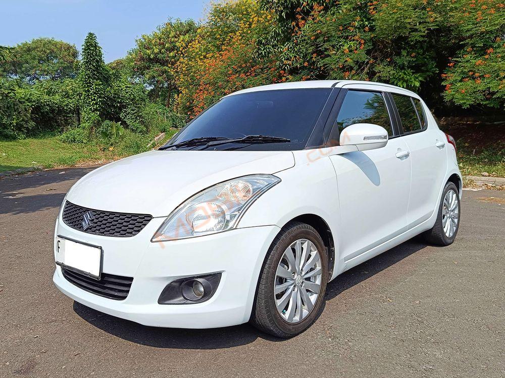 Mobil Suzuki Swift 2013