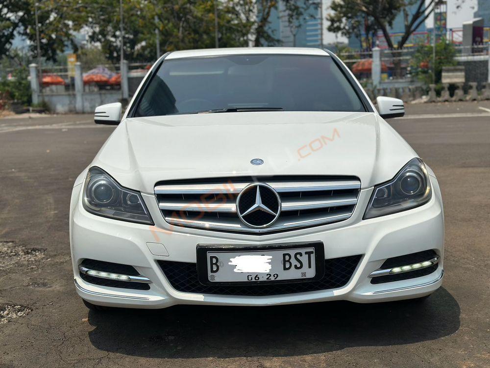 Mobil Mercedes-Benz C-Class 2014