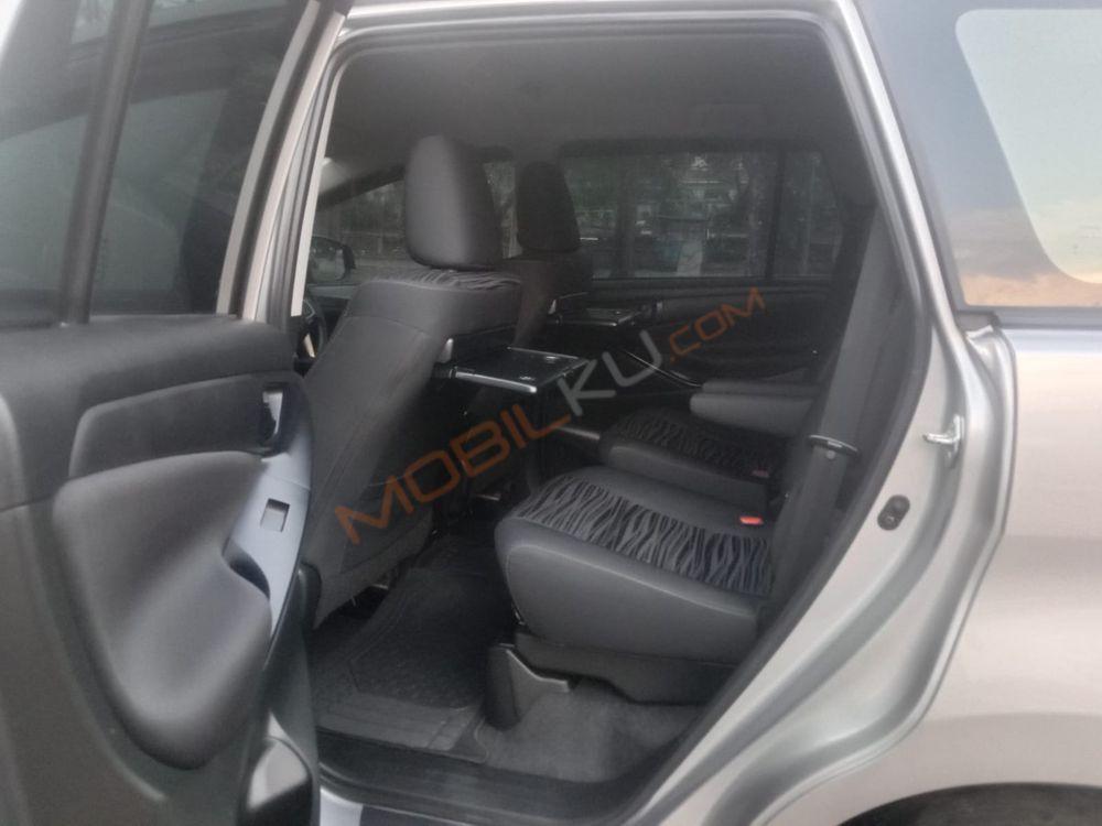 Mobil Toyota Kijang Innova 2021