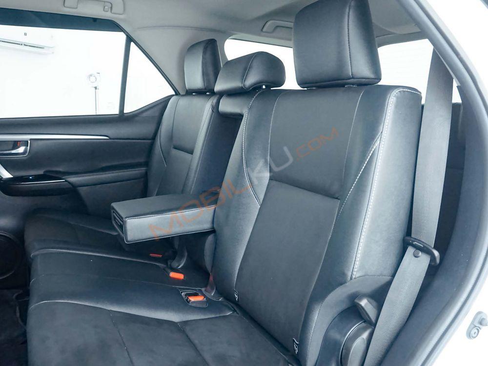 Mobil Toyota Fortuner 2023