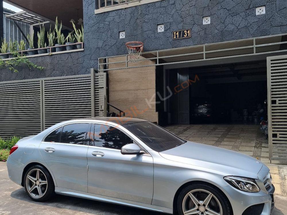 Mobil Mercedes-Benz C-Class 2015