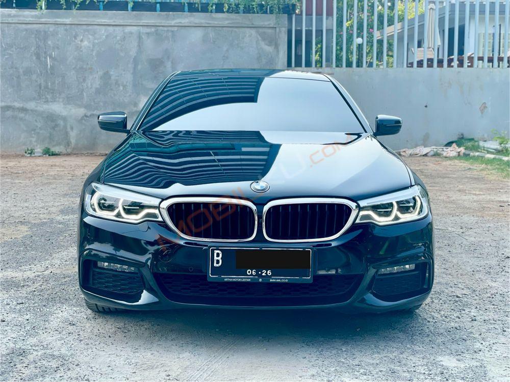 Mobil BMW 5 Series 2020