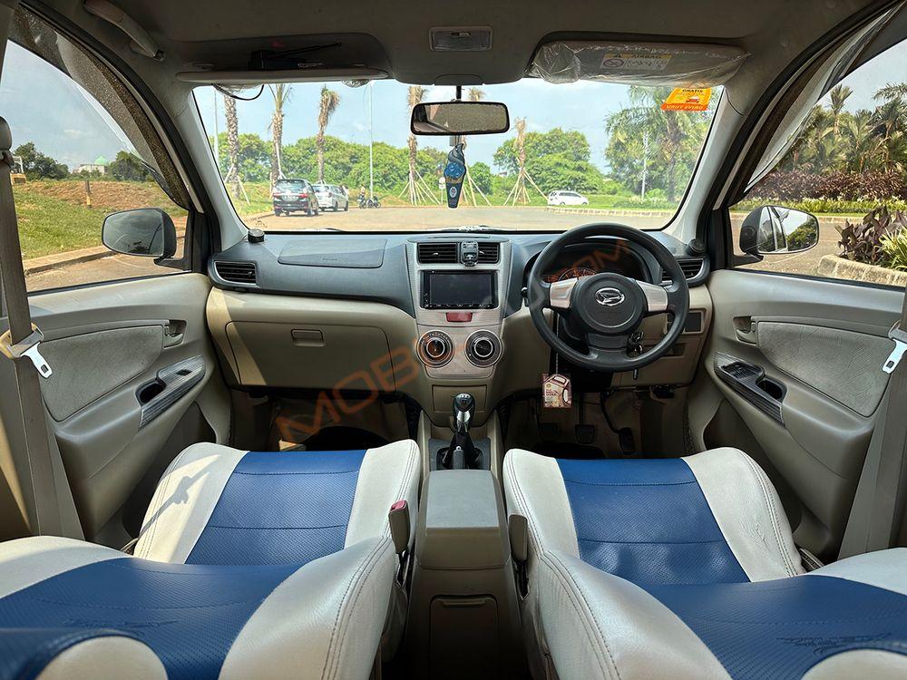 Mobil Daihatsu Xenia 2015