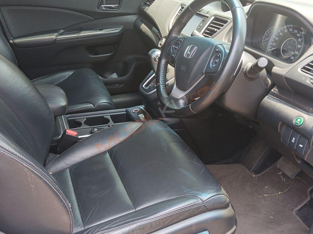 Mobil Honda CR-V 2016
