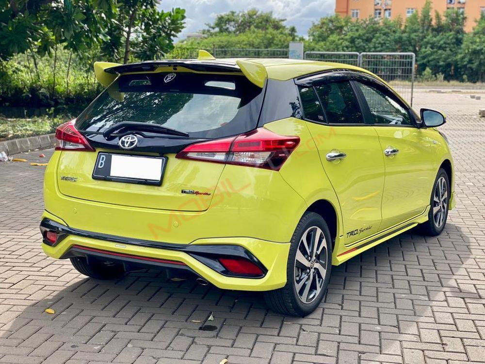 Mobil Toyota Yaris 2021