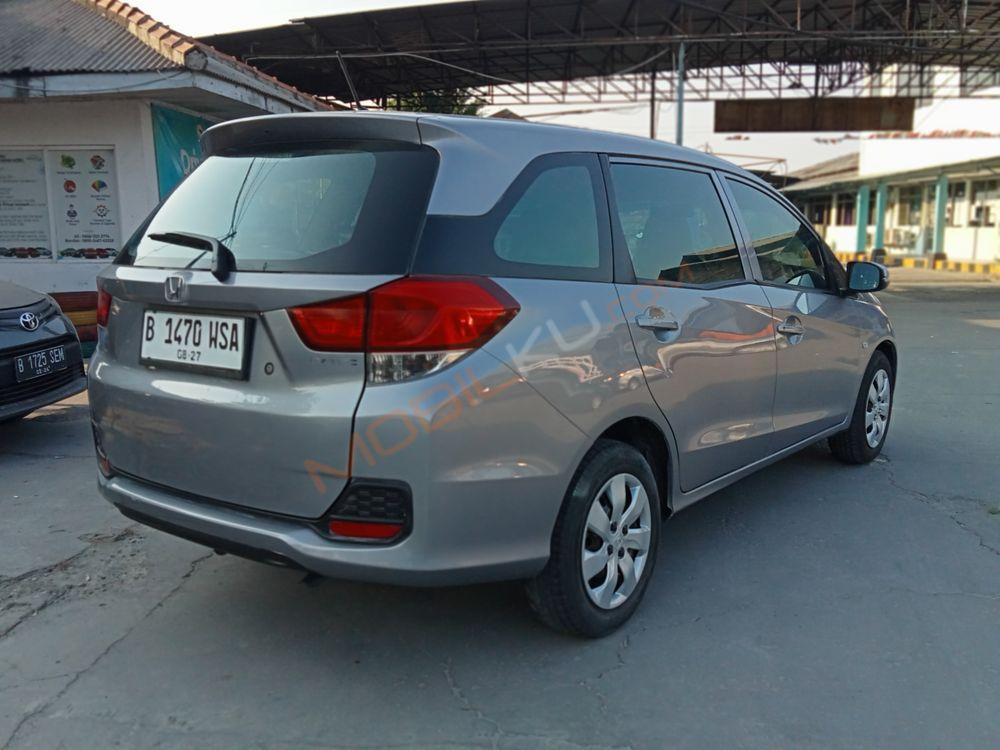 Mobil Honda Mobilio 2016