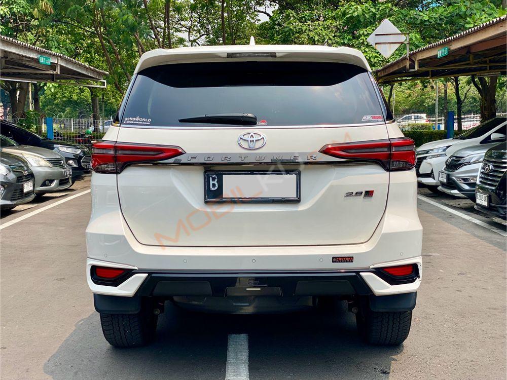 Mobil Toyota Fortuner 2022