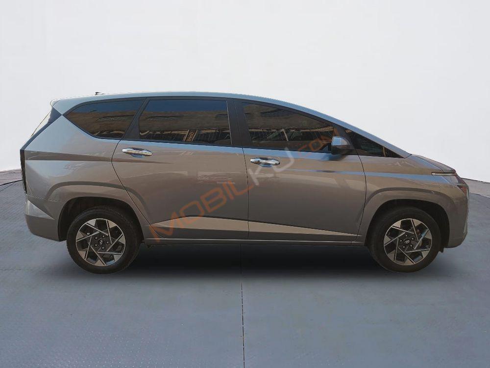 Mobil Hyundai Stargazer 2022