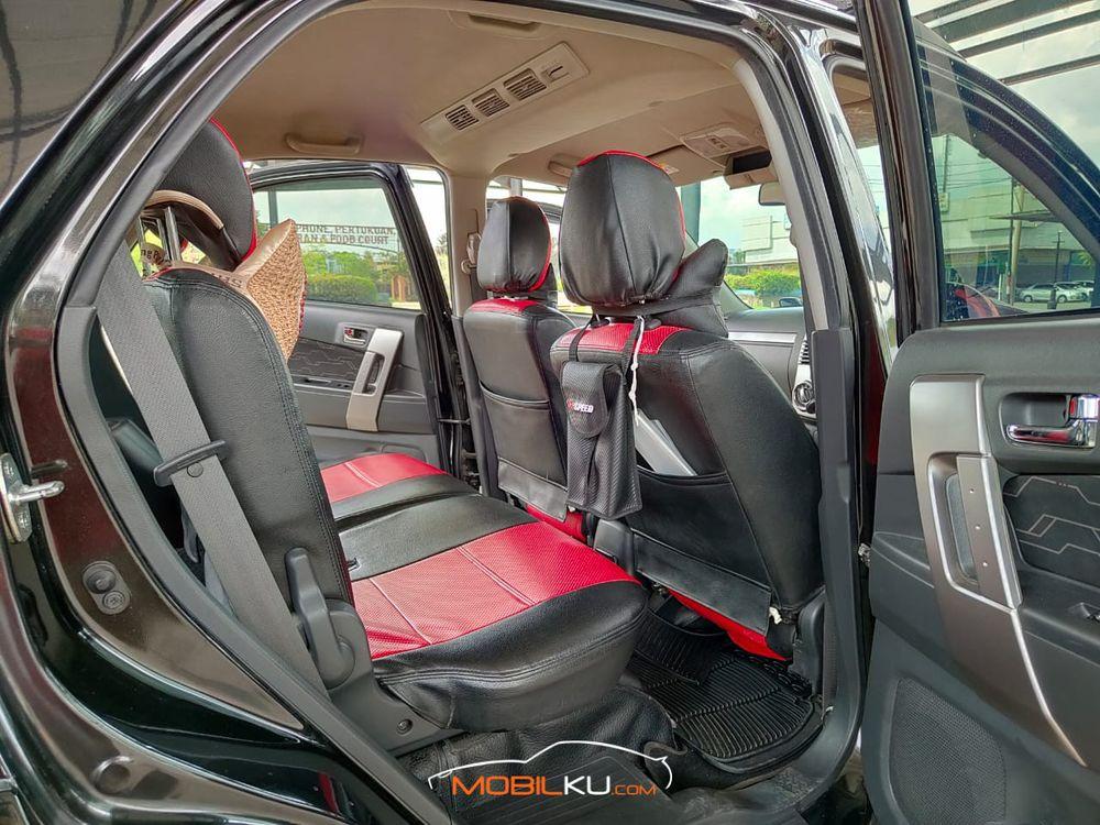 Mobil Toyota Rush 2015