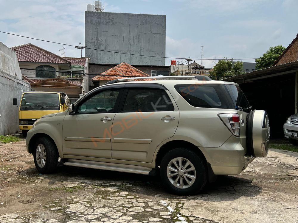 Mobil Daihatsu Terios 2010
