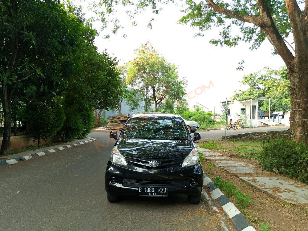 Mobil Toyota Avanza 2016