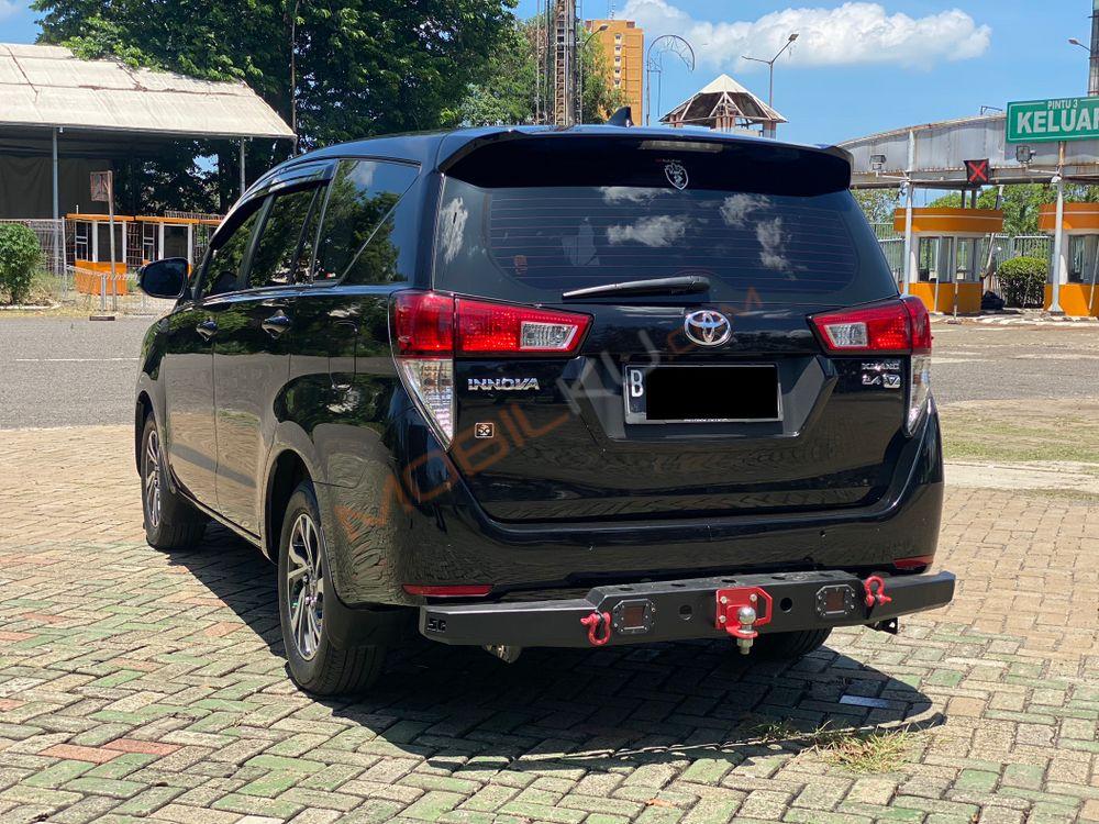 Mobil Toyota Kijang Innova 2021