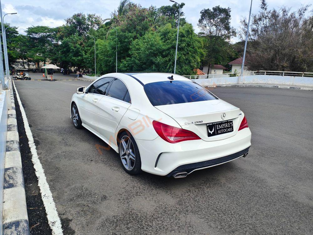 Mobil Mercedes-Benz CLA 2016