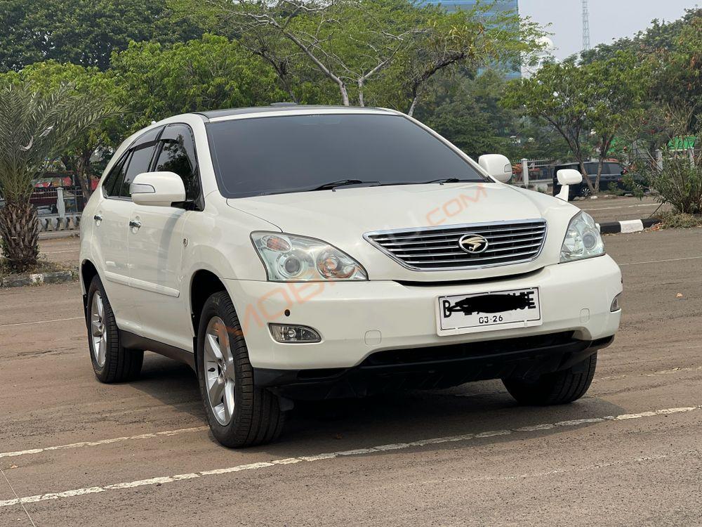 Mobil Toyota Harrier 2011