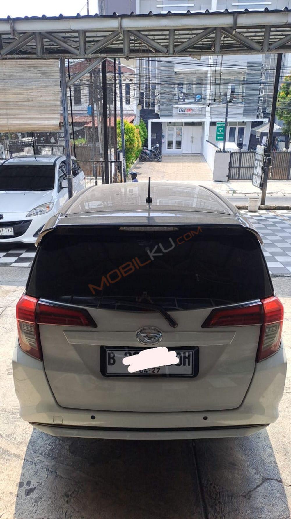 Mobil Daihatsu Sigra 2017