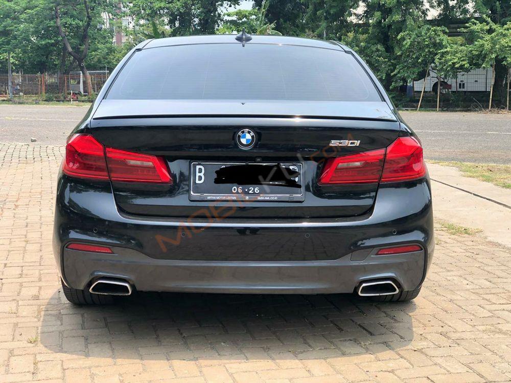 Mobil BMW 5 Series 2020