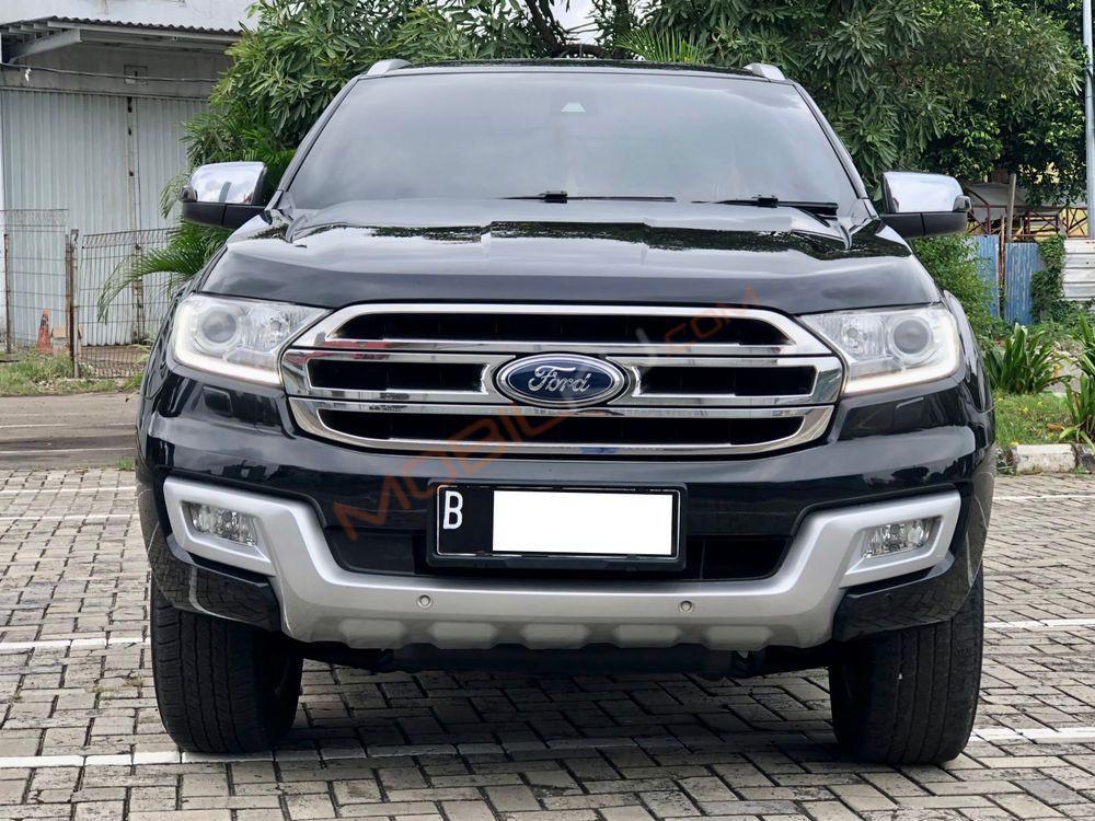 Mobil Ford Everest 2015