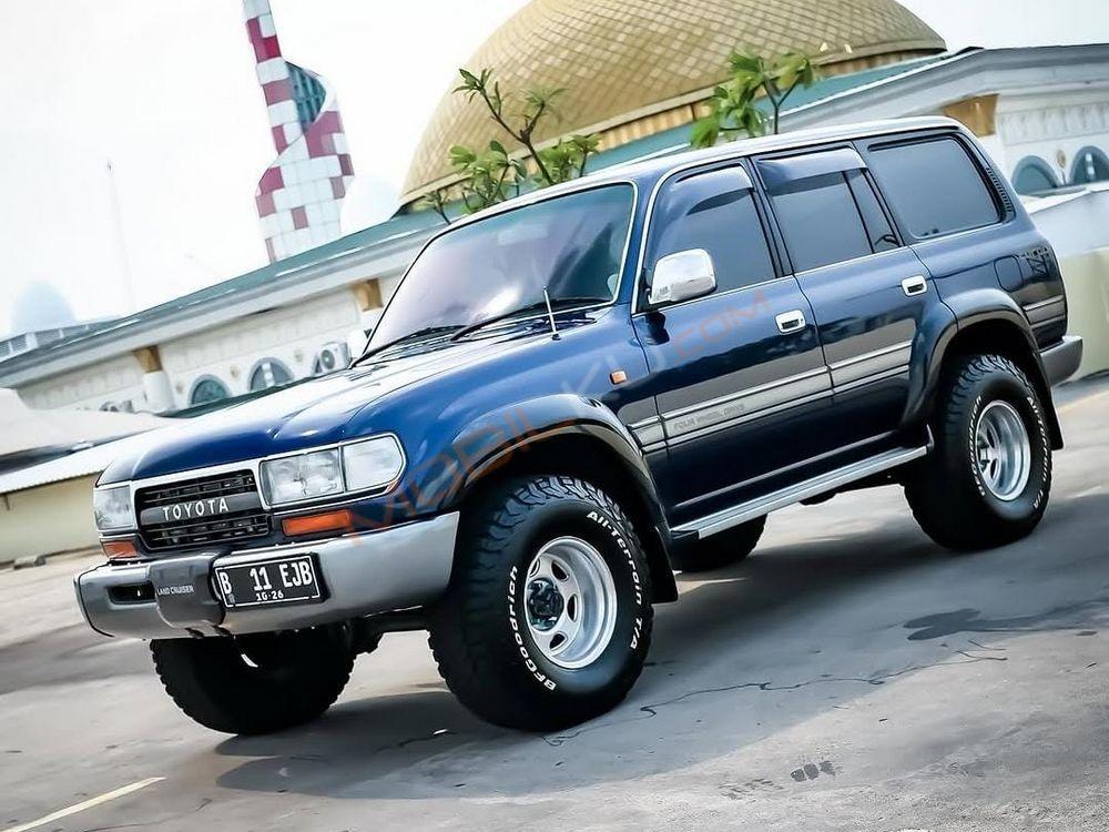 Mobil Toyota Land Cruiser 1997