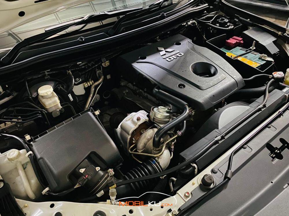 Mobil Mitsubishi Pajero Sport 2017