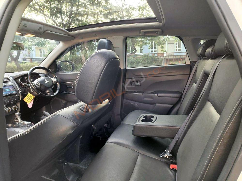 Mobil Mitsubishi Outlander Sport 2013