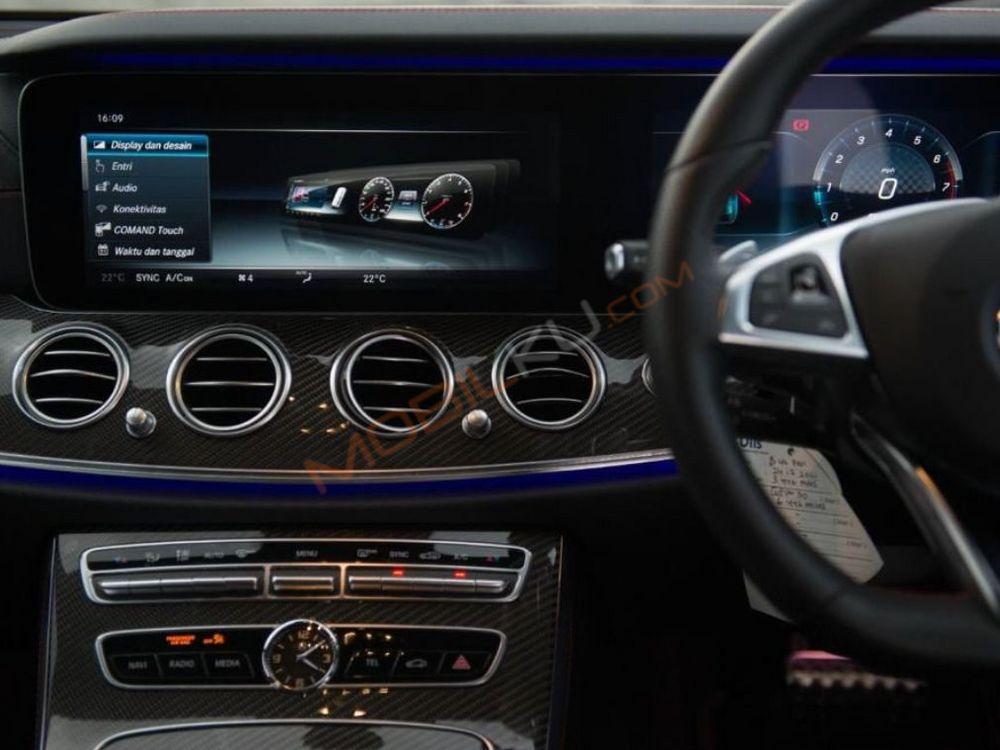 Mobil Mercedes-Benz E-Class 2017