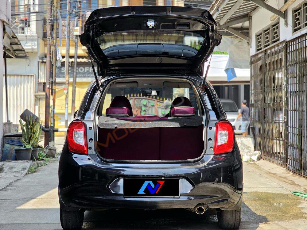 Mobil Nissan March 2017