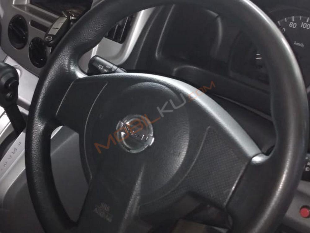 Mobil Nissan Evalia 2012