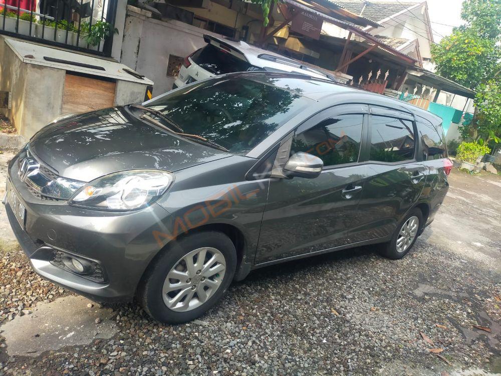Mobil Honda Mobilio 2015